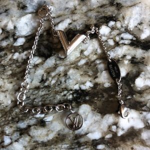 Louis Vuitton Essential V Supple Bracelet